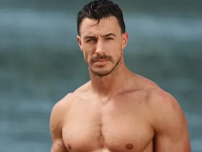 Ергенът напусна България