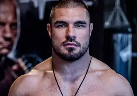 Георги Валентинов няма късмет с жените, все попада на боклуци