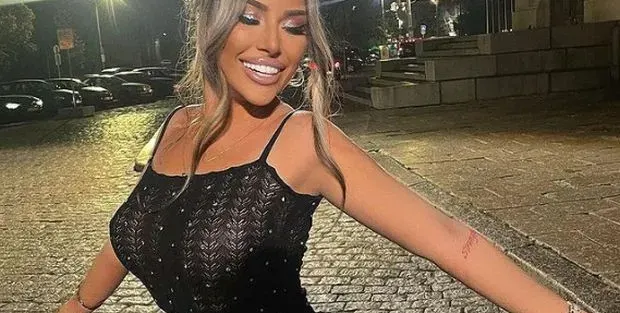 Гери-Никол се радва на ВИП обгрижване