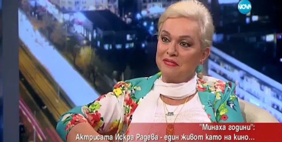 Искра Радева за бебето: Внучката ме върти на пръста си