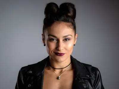 Керана от „Капките” шашка с интересно хоби: Най-обичам  да копая с  баба и дядо!