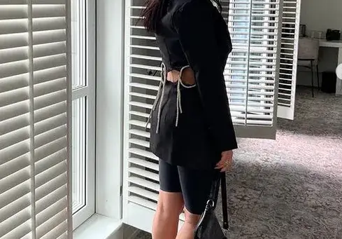 Клюкарката Лили стана двойна