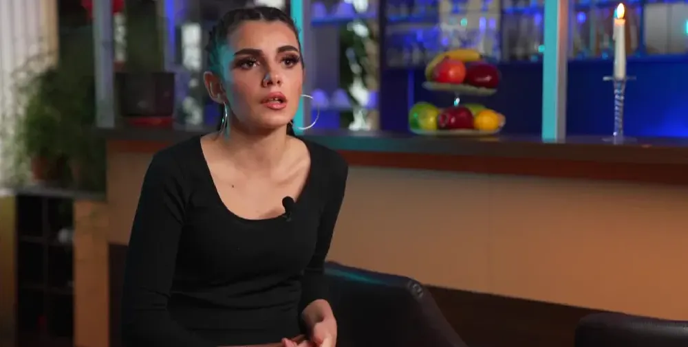 Колоритна абитуриентка е най-секси готвачката