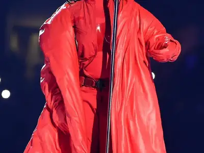 Лорд Евгени Минчев: Камелия и Цветин косми и розички, Анелия с две нули за обеци и още + СНИМКИ