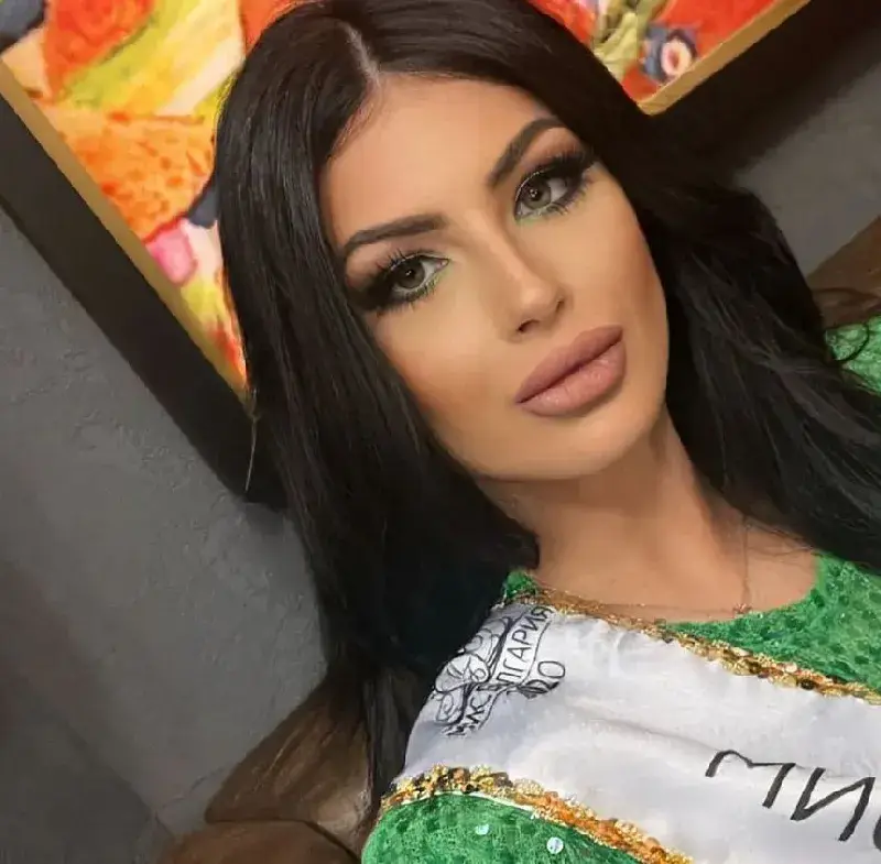 Мис България алармира: Внимавайте, използват името ми с измама, за да подмамват момичета!