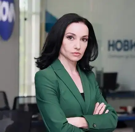 „Мисирка“ на килимчето - Мариета Николаева обслужва МВР шефове с поръчкови „новини“