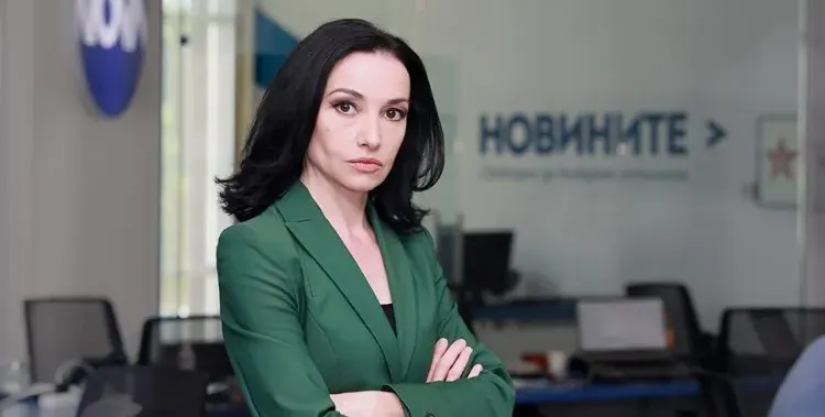 „Мисирка“ на килимчето - Мариета Николаева обслужва МВР шефове с поръчкови „новини“