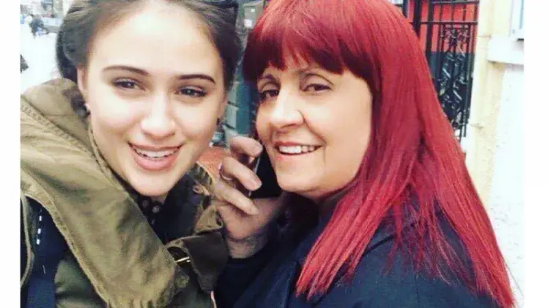 Не харесвате Мария Бакалова? Тогава сте „боклуци“, категорична е майка й