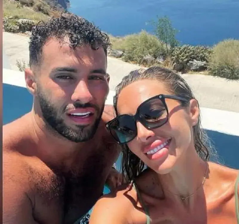 Ново деколте! Златка Райкова сменя имплантите след раждането