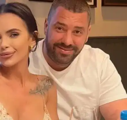 Отварачката призна, че е пребита! Търси обезщетение от съпруг No.3 (Снимки от съда)