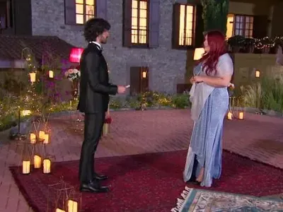 Пам от „Ергенът“ кръшкала на гаджето си