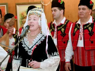 Певицата Янка Рупкина: Видях с очите си как наши политици се напиха пред „Бийтълс“