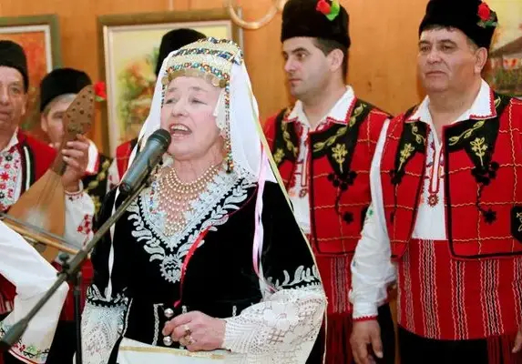 Певицата Янка Рупкина: Видях с очите си как наши политици се напиха пред „Бийтълс“