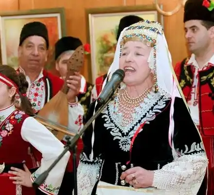 Певицата Янка Рупкина: Видях с очите си как наши политици се напиха пред „Бийтълс“