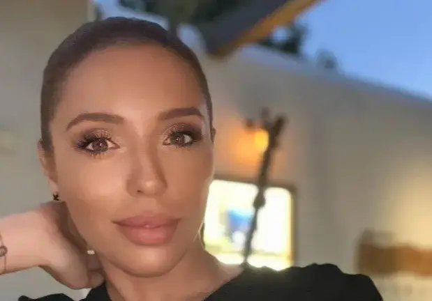 Щерката на Стоичков в чалга клип