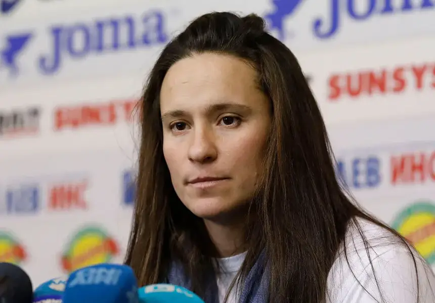 Станилия лекува любовна мъка в Сървайвър