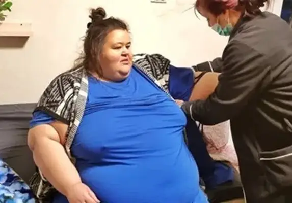 Сърцето на най-тежката българка спря! (300-килограмовата Хриси не дочака операцията си)