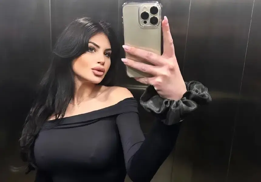 Тафкова се пусна по сутиен в центъра на Пловдив! (ФОТО САМО ТУК)