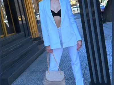 Тафкова се пусна по сутиен в центъра на Пловдив! (ФОТО САМО ТУК)