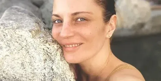 Теодора Духовникова изкарала почти година, без да почива
