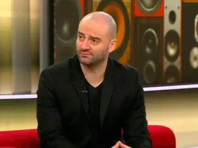 Тома печели „Капките”?