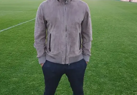 Валери Божинов върти бизнес с имоти в чужбина