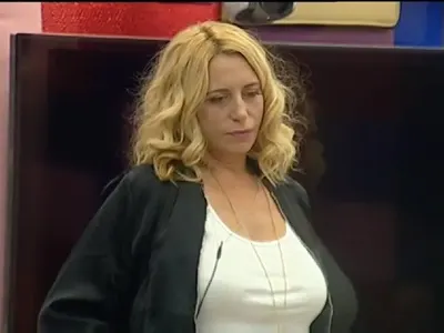 Ваня Щерева търси мъже за клип