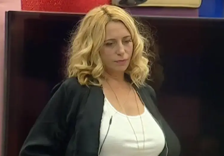 Ваня Щерева търси мъже за клип