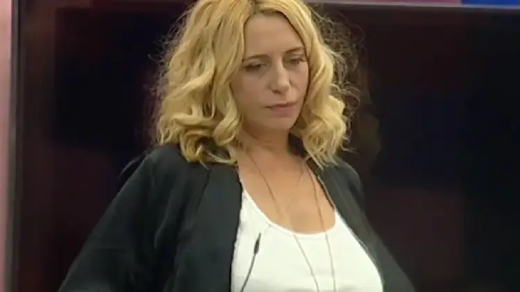 Ваня Щерева търси мъже за клип