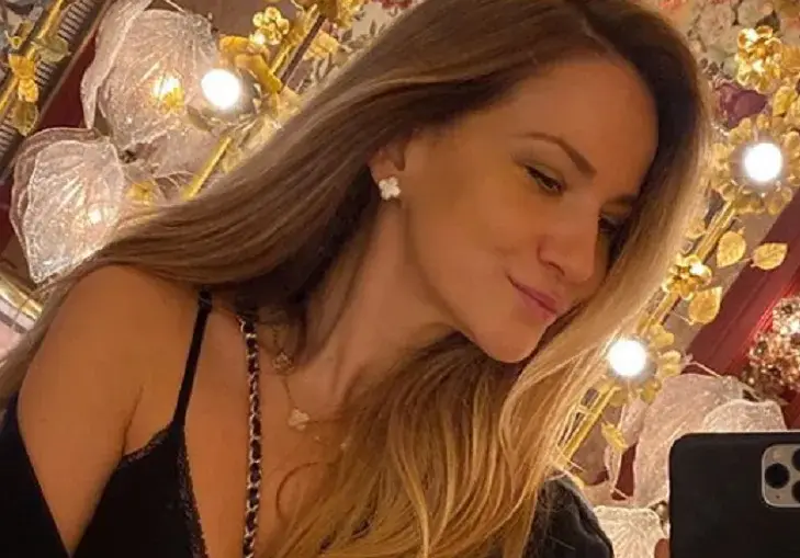 Зейнеб на Малдивите без децата!