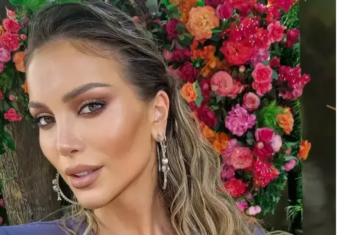 Александра Богданска има издадена стихосбирка