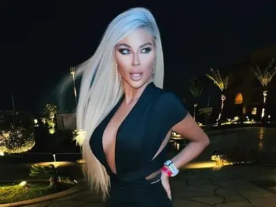 Андреа продава дрехи за половин милион