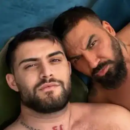 Азис и Антонио се чукнаха в басейна