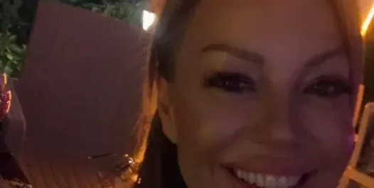 Божана Филипова лудо влюбена в младок (Бившата синоптичка се обезобрази с филъри)