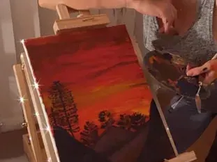 Черната Златка рисува картини с лъжица