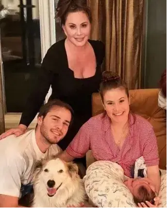 Дъщерята на Дарина Павлова  раждала 48 часа