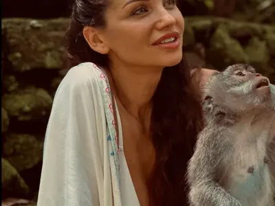 Диляна Попова гушка маймуна