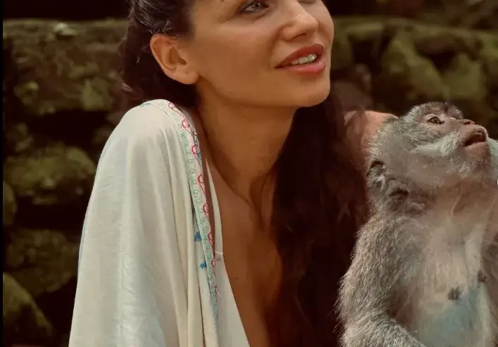 Диляна Попова гушка маймуна