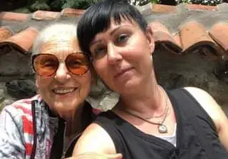 Дъщерята на Емилия Радева: Майка ми не гасне в хоспис