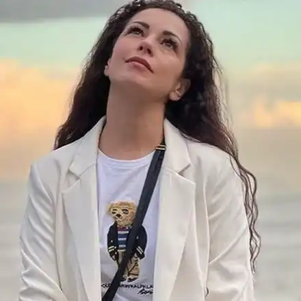 Елена Петрова: Политиците влизат в управлението на държавата с раници пълни с его, арогантност и цинизъм!