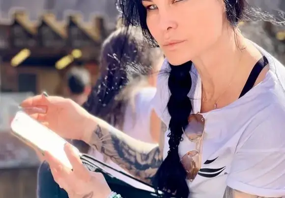 Хипнотизираха Цеци Красимирова (Аржентинец върна красавицата в минал живот)