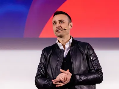 Иван и Андрей триумфират в Лондон, Бербатов най-желан за снимки