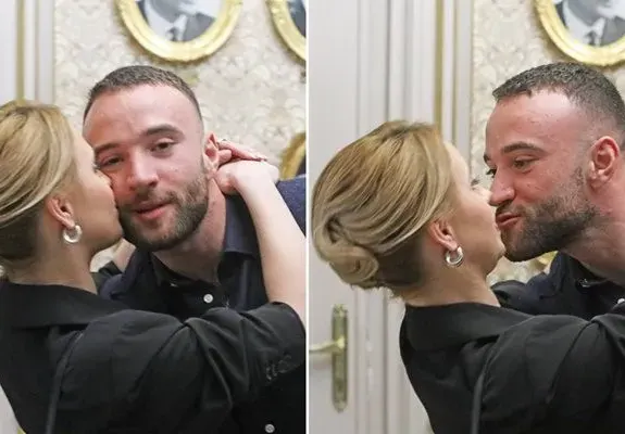 Мария Бакалова пак в България, спи в най-лъскавия хотел