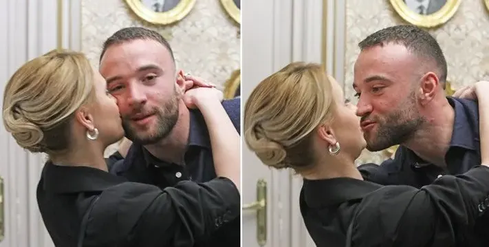 Мария Бакалова пак в България, спи в най-лъскавия хотел