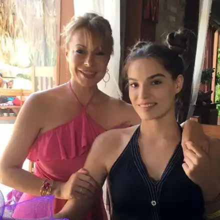 Мира Добрева не може да се нахвали с красивата си дъщеря