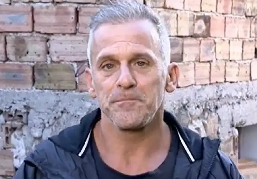 Мутренски истории: Данчо Йовчев  помете пешеходец  на светофар, дори не слезе от колата си