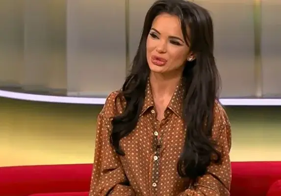 Напук на боя - Отварачката с нов обожател?!