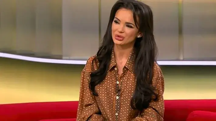 Напук на боя - Отварачката с нов обожател?!