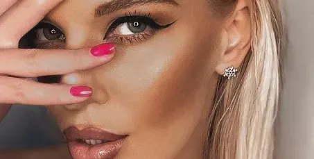 Натали Трифонова с колие на кралица