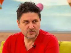 Освжава се за младото си гадже: Aсен Блатечки чукна 52 и опъна бръчки